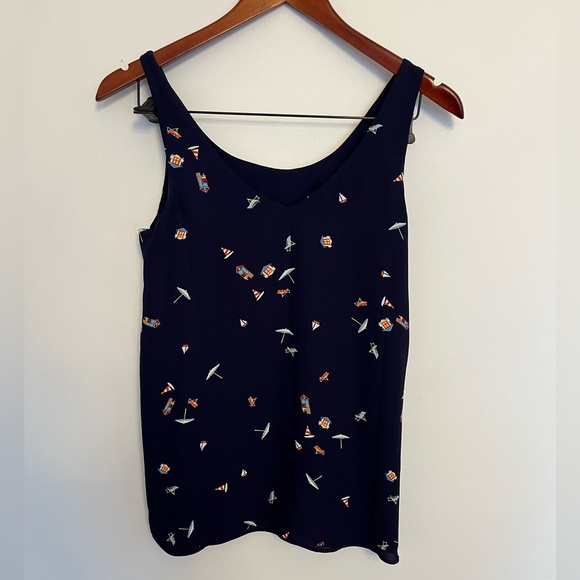 Navy Blue Sleeveless Top with Pattern - Picture 2 of 3